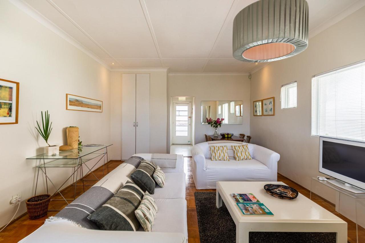 Portswood Mews - Chic White Studio Apartment Green Point Ciudad del Cabo Exterior foto