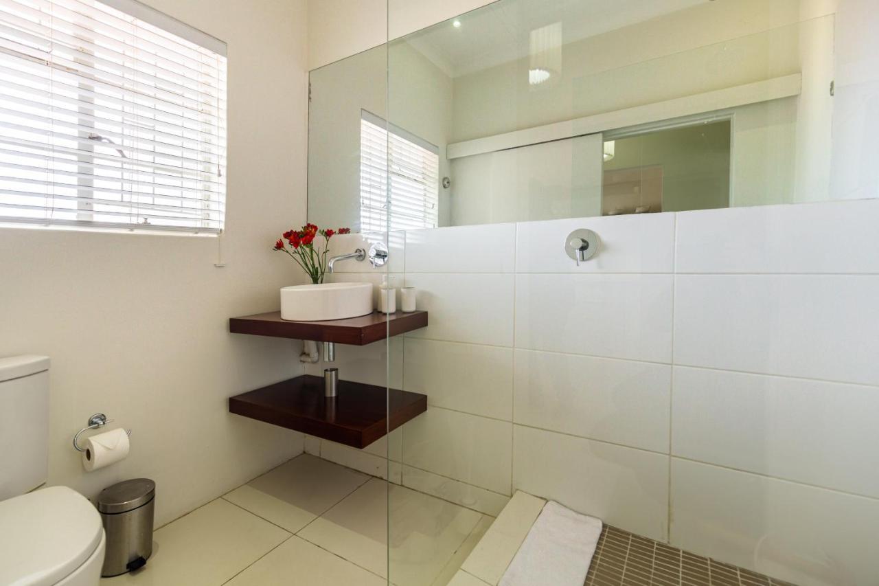 Portswood Mews - Chic White Studio Apartment Green Point Ciudad del Cabo Exterior foto