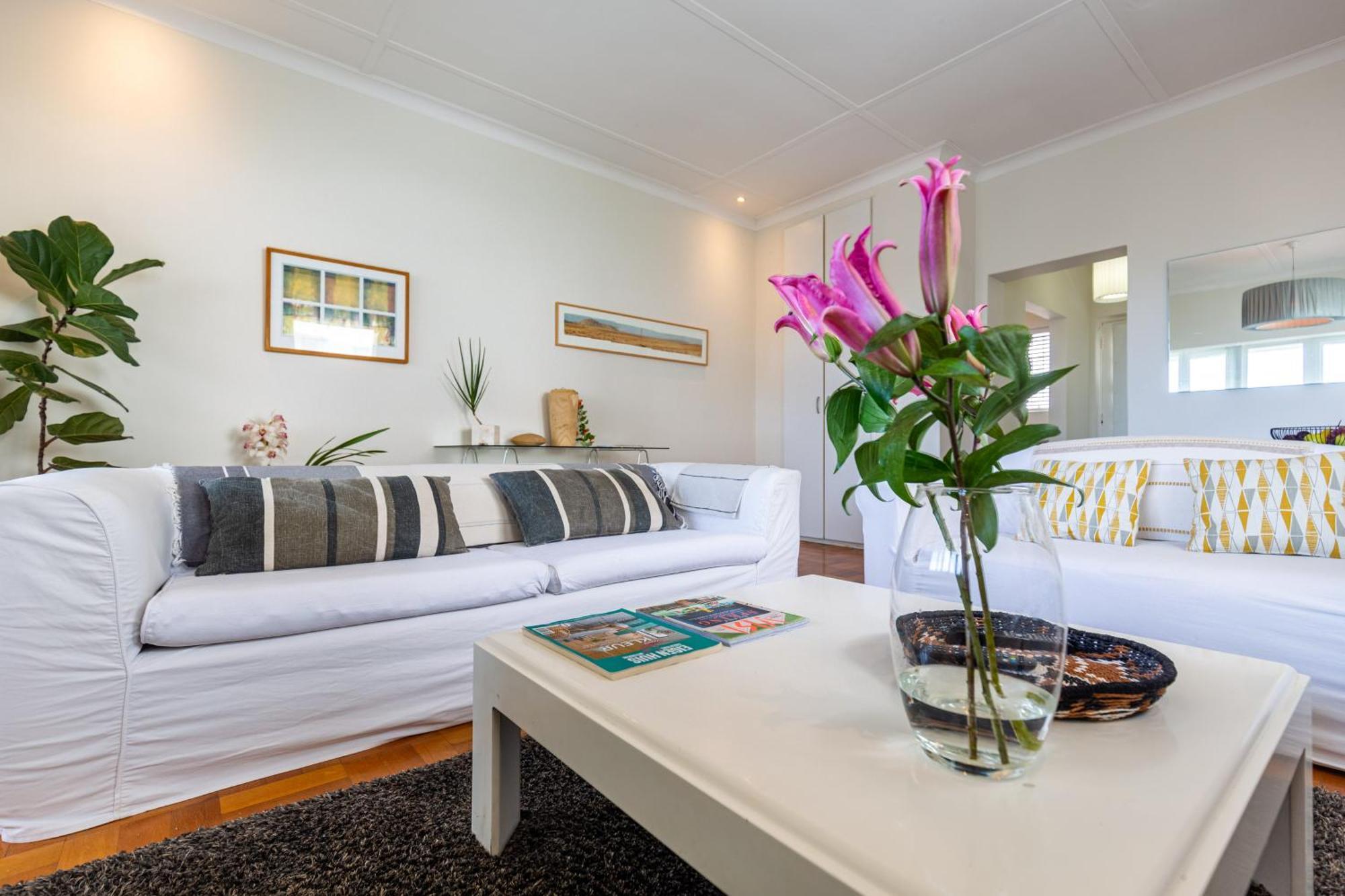 Portswood Mews - Chic White Studio Apartment Green Point Ciudad del Cabo Exterior foto